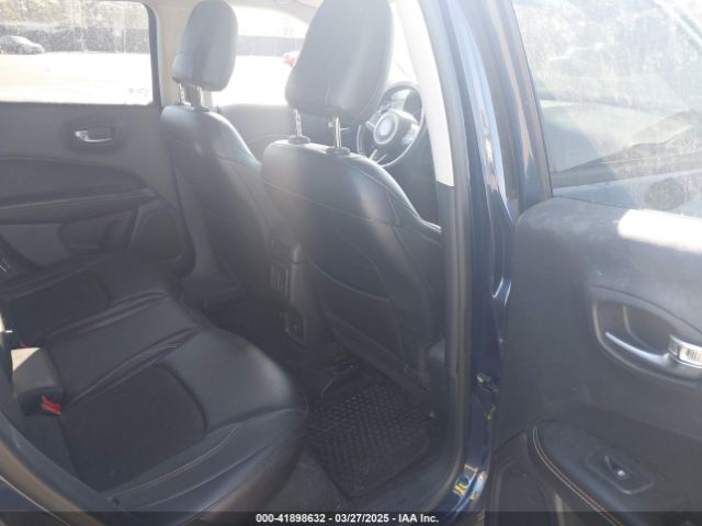 3C4NJDBBXJT256028 Jeep Compass Latitude 4x4