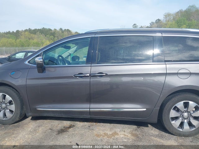 2C4RC1N73JR262290 Chrysler Pacifica Hybrid Limited