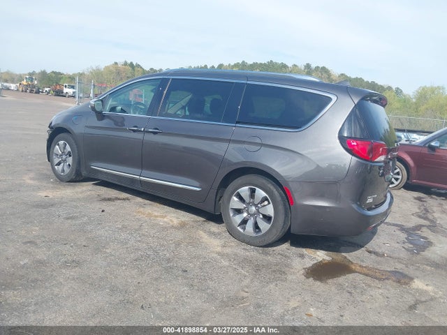 2C4RC1N73JR262290 Chrysler Pacifica Hybrid Limited