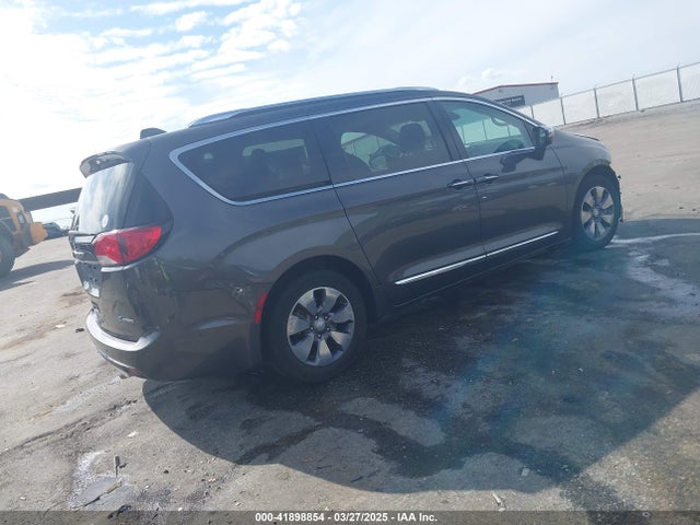 2C4RC1N73JR262290 Chrysler Pacifica Hybrid Limited