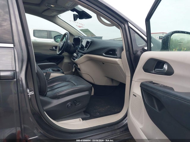 2C4RC1N73JR262290 Chrysler Pacifica Hybrid Limited