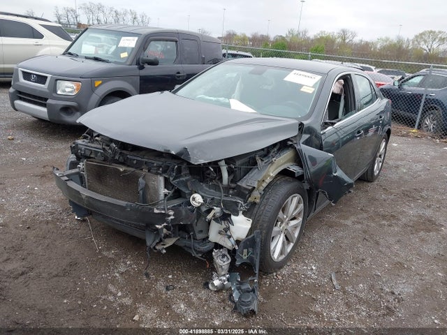1G11D5SL0FF126967 Chevrolet MALIBU 2LT