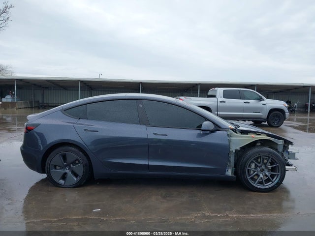 41898900 :رقم المزاد ، 5YJ3E1EB7NF341015 vin ، 2022 Tesla Model 3 Long Range Dual Motor All-wheel Drive مزاد بيع