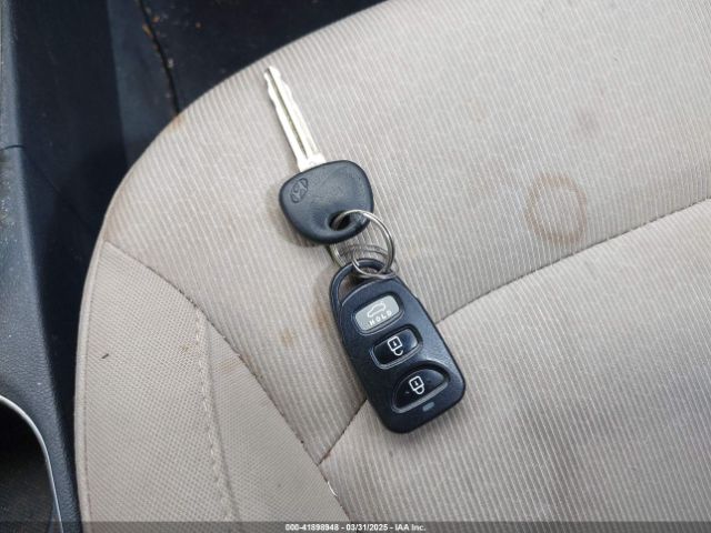 KMHD84LF2HU417539 Hyundai ELANTRA SE