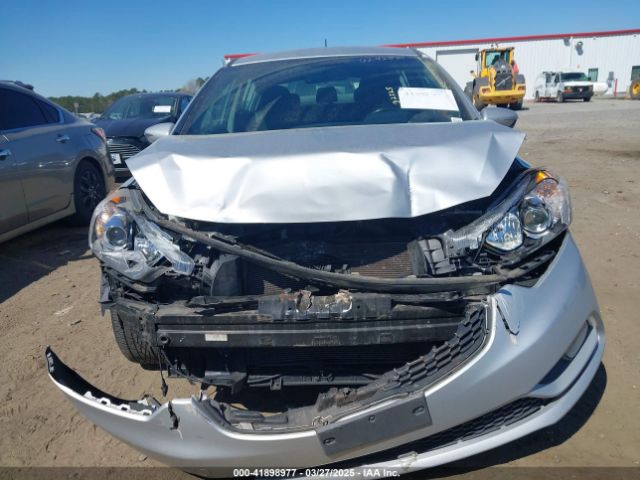 KNAFX5A81G5629252 KIA FORTE EX