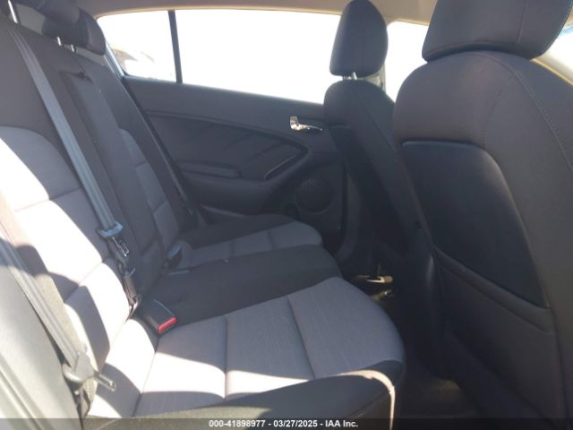 KNAFX5A81G5629252 KIA FORTE EX