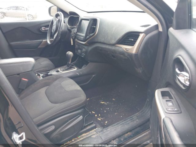 1C4PJLCS5HW642779 Jeep Cherokee Latitude Fwd
