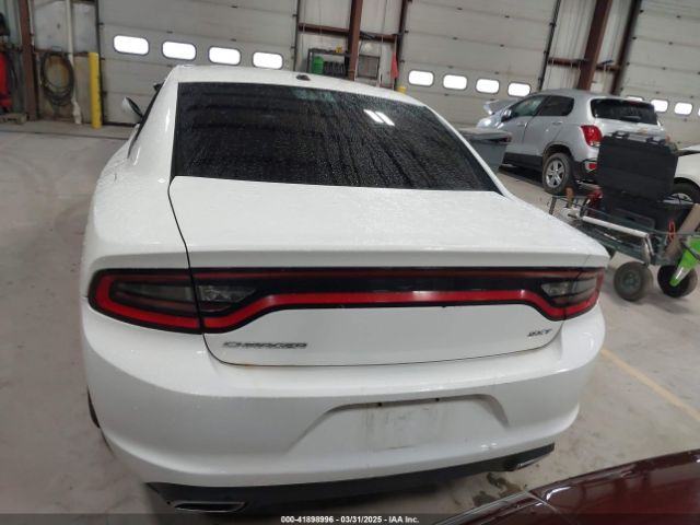 2C3CDXHG5FH879225 Dodge Charger Sxt