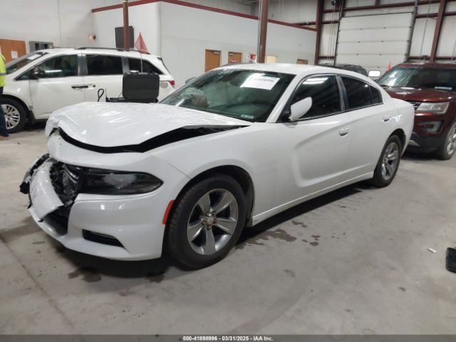 2C3CDXHG5FH879225 Dodge Charger Sxt
