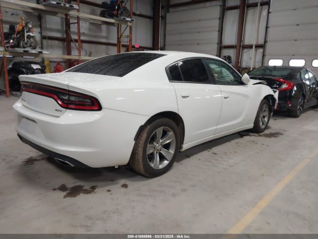 2C3CDXHG5FH879225 Dodge Charger Sxt