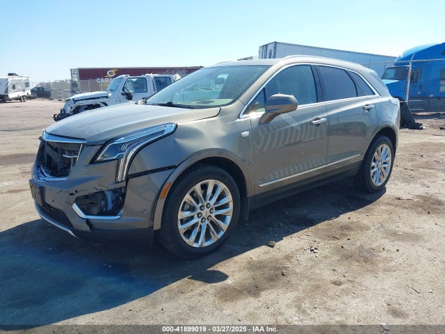2017 CADILLAC XT5 1GYKNFRS8HZ319908 Photo 1