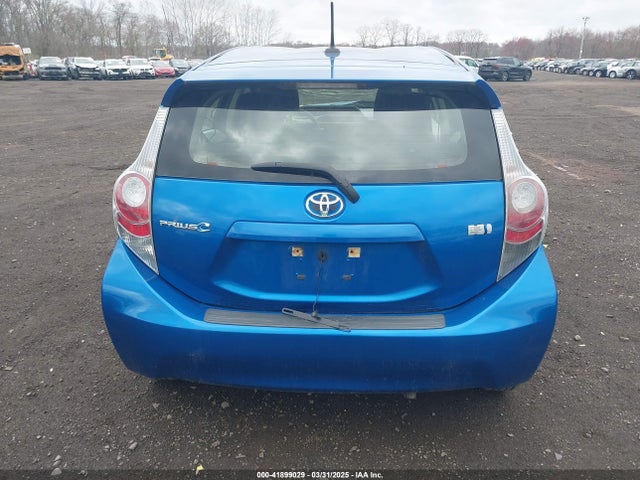 JTDKDTB3XE1561717 Toyota Prius C Three