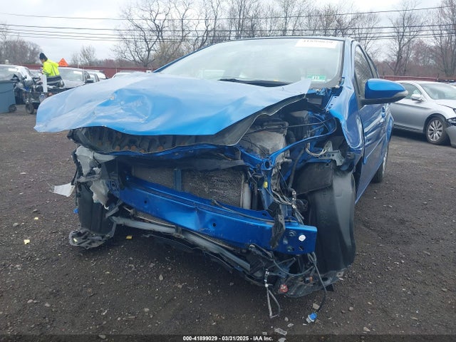 JTDKDTB3XE1561717 Toyota Prius C Three