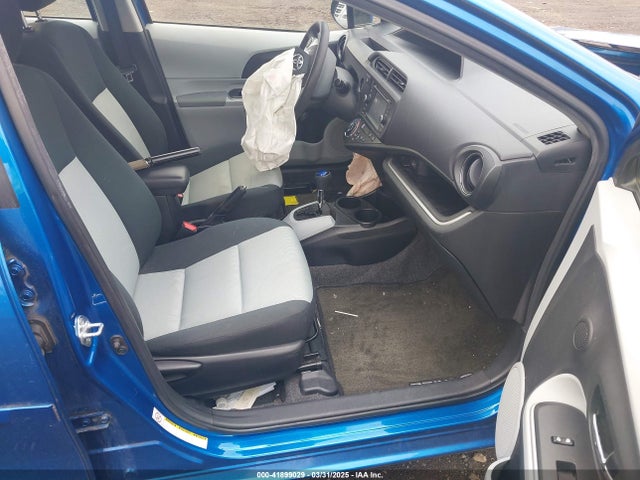 JTDKDTB3XE1561717 Toyota Prius C Three