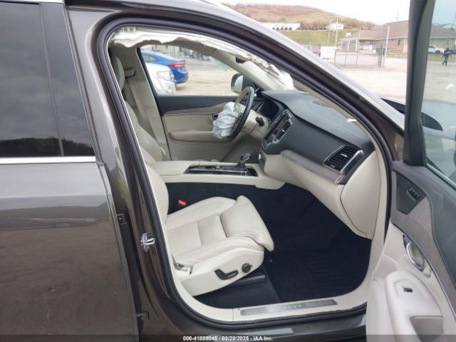 2022 VOLVO XC90 YV4A22PL8N1816818 Photo 4