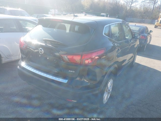 JN1BJ1CR0HW133410 Nissan Rogue Sport S