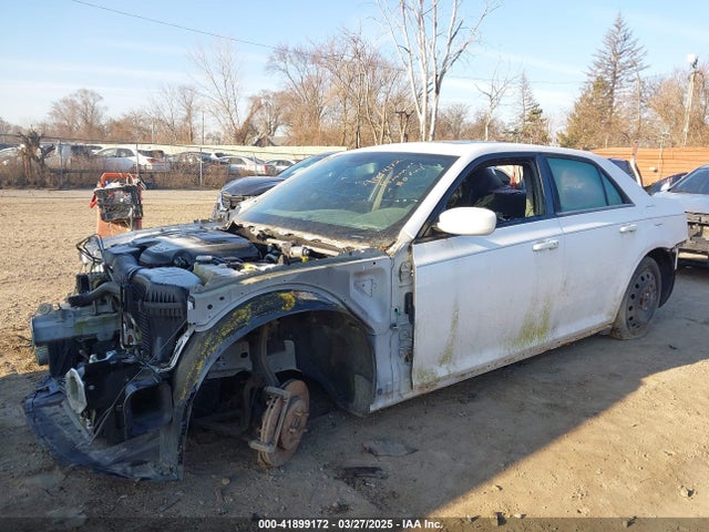 Chrysler 300 300s 2014 2C3CCAGG8EH381858 Image 2