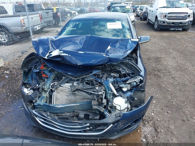 1G1ZD5ST3NF117648 Chevrolet Malibu Fwd Lt
