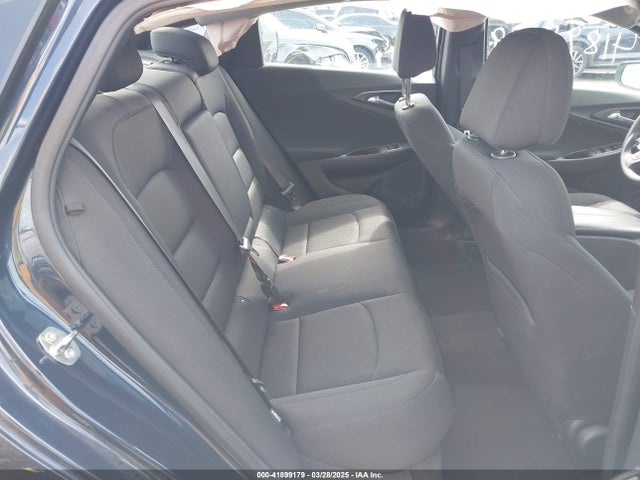 1G1ZD5ST3NF117648 Chevrolet Malibu Fwd Lt