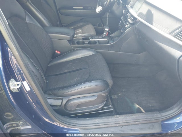 5XXGT4L30KG283410 KIA Optima S