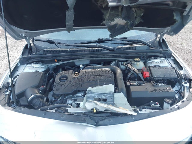 1G1ZD5STXMF049203 Chevrolet Malibu Fwd Lt