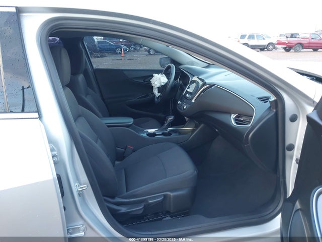 1G1ZD5STXMF049203 Chevrolet Malibu Fwd Lt
