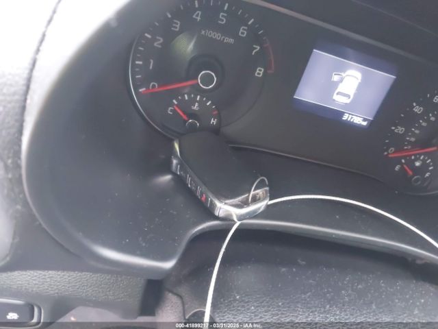 KNDJ23AU4M7126506 KIA Soul X-line