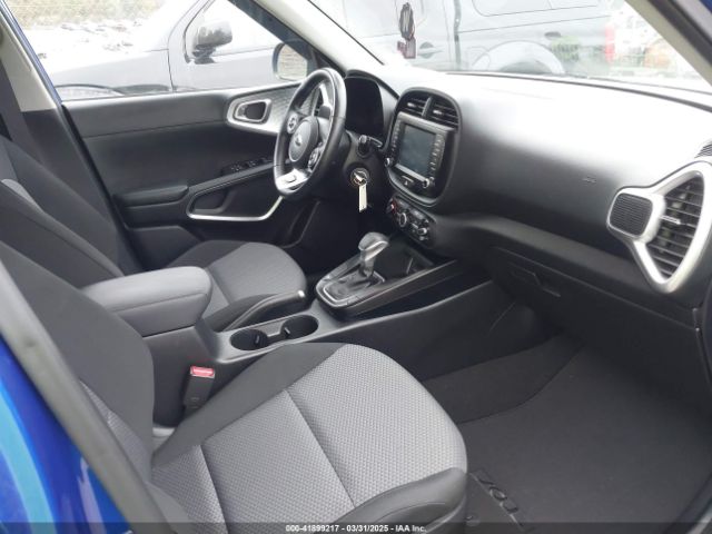 KNDJ23AU4M7126506 KIA Soul X-line
