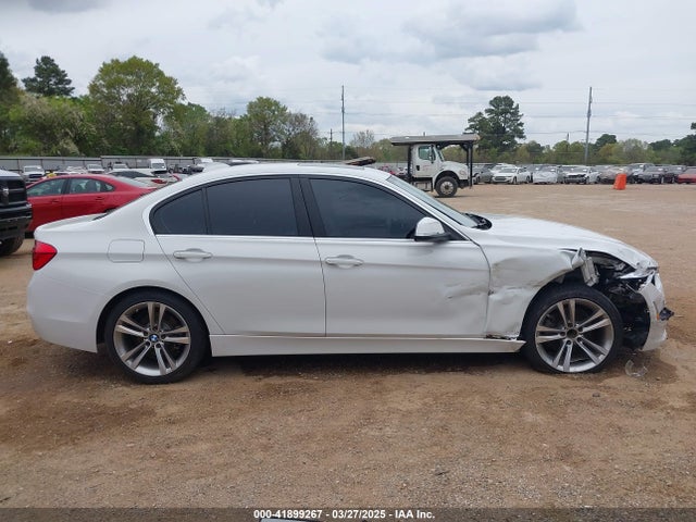 WBA8B9C59JEE82660 BMW 2018