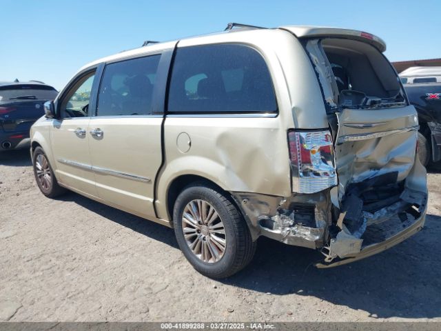2011 CHRYSLER TOWN & COUNTRY 2A4RR6DG9BR796483 Photo 2