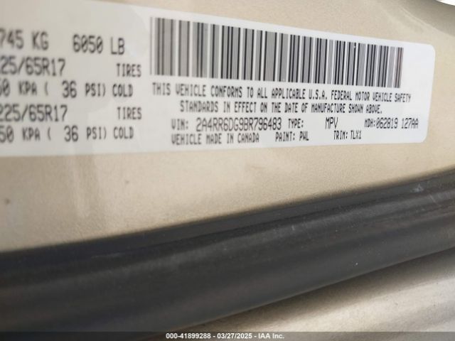 2011 CHRYSLER TOWN & COUNTRY 2A4RR6DG9BR796483 Photo 8