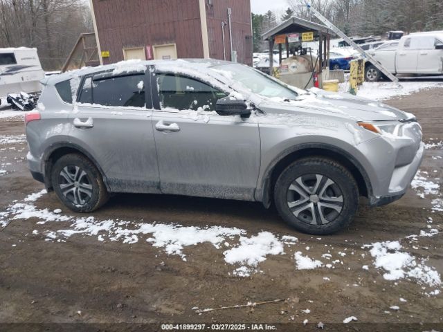 JTMBFREV6JJ225843 Toyota RAV4 LE