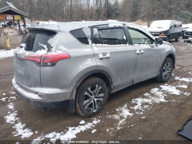 JTMBFREV6JJ225843 Toyota RAV4 LE