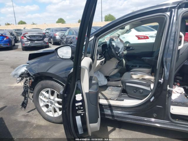 2C4RC1BG6LR124802 Chrysler Pacifica Touring L