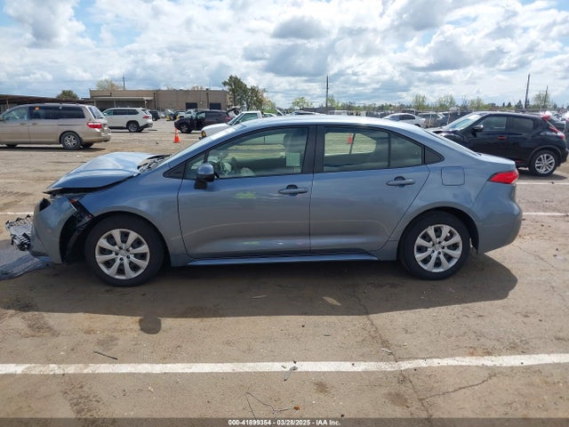 JTDEPRAE5LJ093077 Toyota COROLLA LE