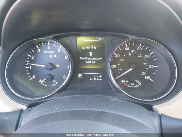 5N1AT2MV5HC813322 Nissan Rogue Sl