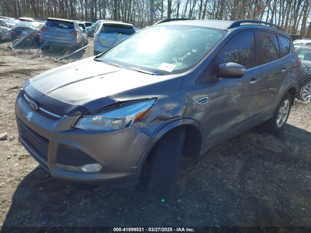 1FMCU9GX1EUB04131 Ford ESCAPE SE