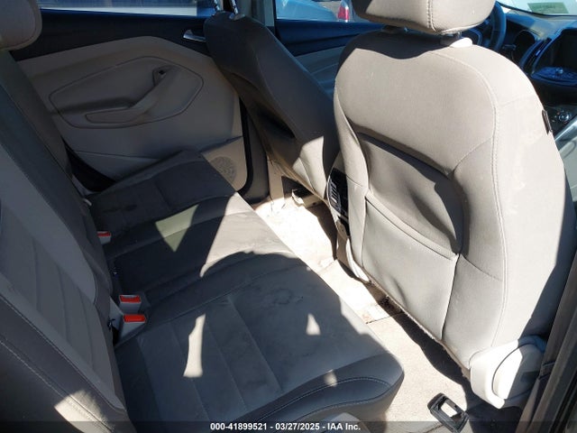 1FMCU9GX1EUB04131 Ford ESCAPE SE