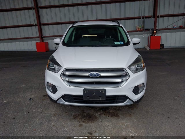 1FMCU9G9XHUE37918 Ford ESCAPE SE