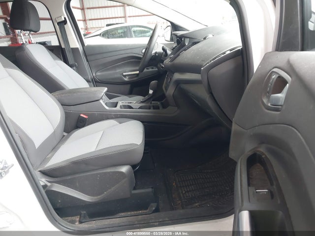 1FMCU9G9XHUE37918 Ford ESCAPE SE