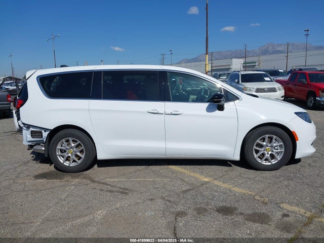 2C4RC1CG1RR108448 Chrysler Voyager