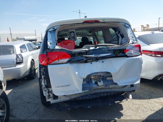 2C4RC1CG1RR108448 Chrysler Voyager