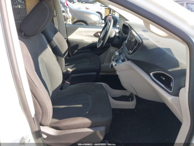 2024 CHRYSLER VOYAGER 2C4RC1CG1RR108448 Photo 4