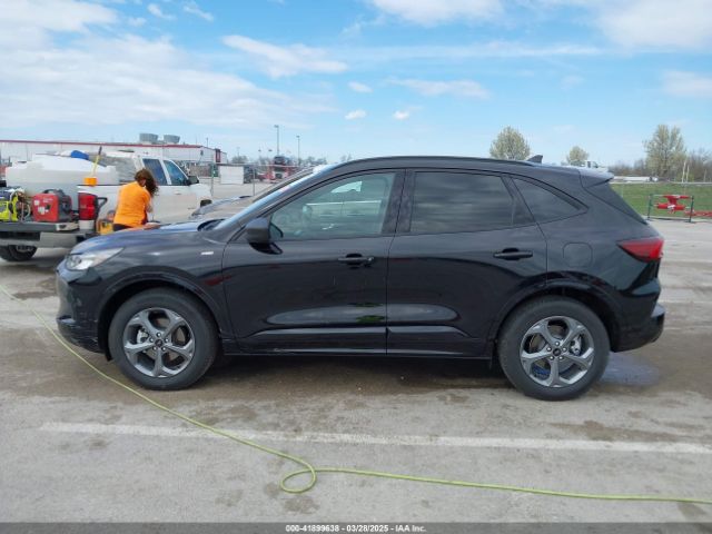 1FMCU9MN0RUB04632 Ford Escape St-line