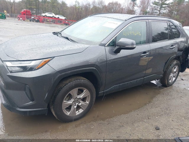 2T3P1RFV0NW298295 Toyota Rav4 Xle