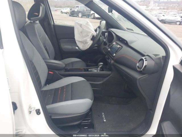 3N1CP5DV5RL478607 Nissan Kicks Sr Xtronic Cvt