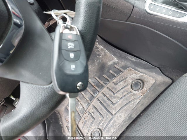 1G1BE5SMXJ7112037 Chevrolet Cruze Lt Auto