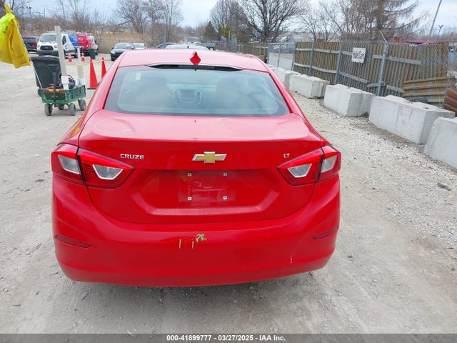 1G1BE5SMXJ7112037 Chevrolet Cruze Lt Auto