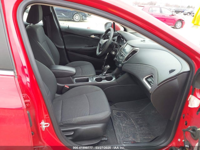 1G1BE5SMXJ7112037 Chevrolet Cruze Lt Auto