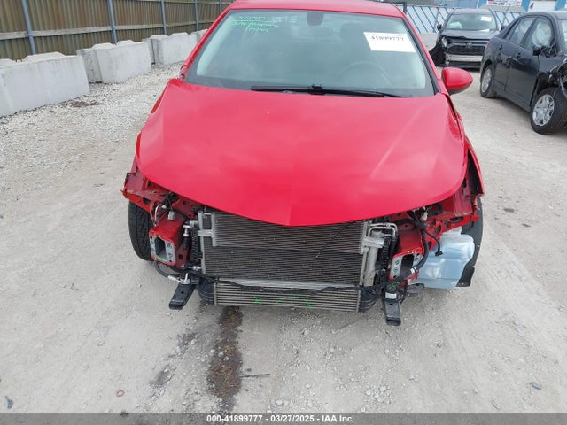 1G1BE5SMXJ7112037 Chevrolet Cruze Lt Auto
